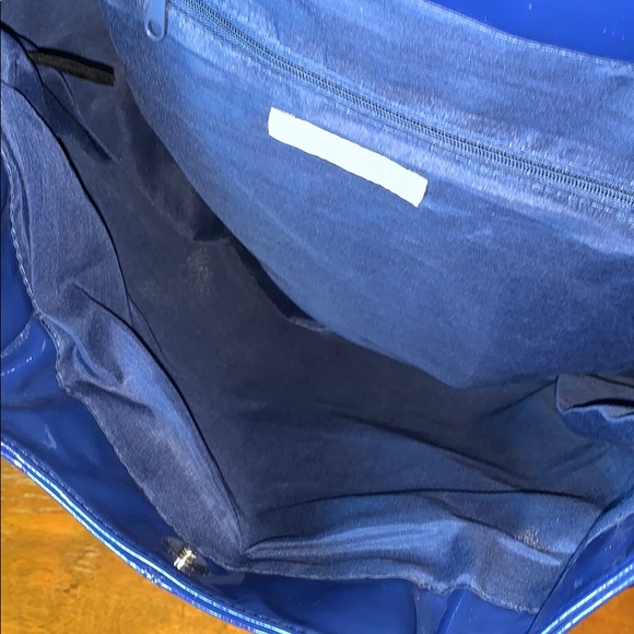 Kenneth Cole Reaction tote - Picture 7 of 8